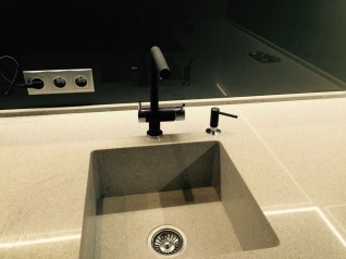 Дозатор для моющего средства OMOIKIRI OM-02-BL латунь/черный