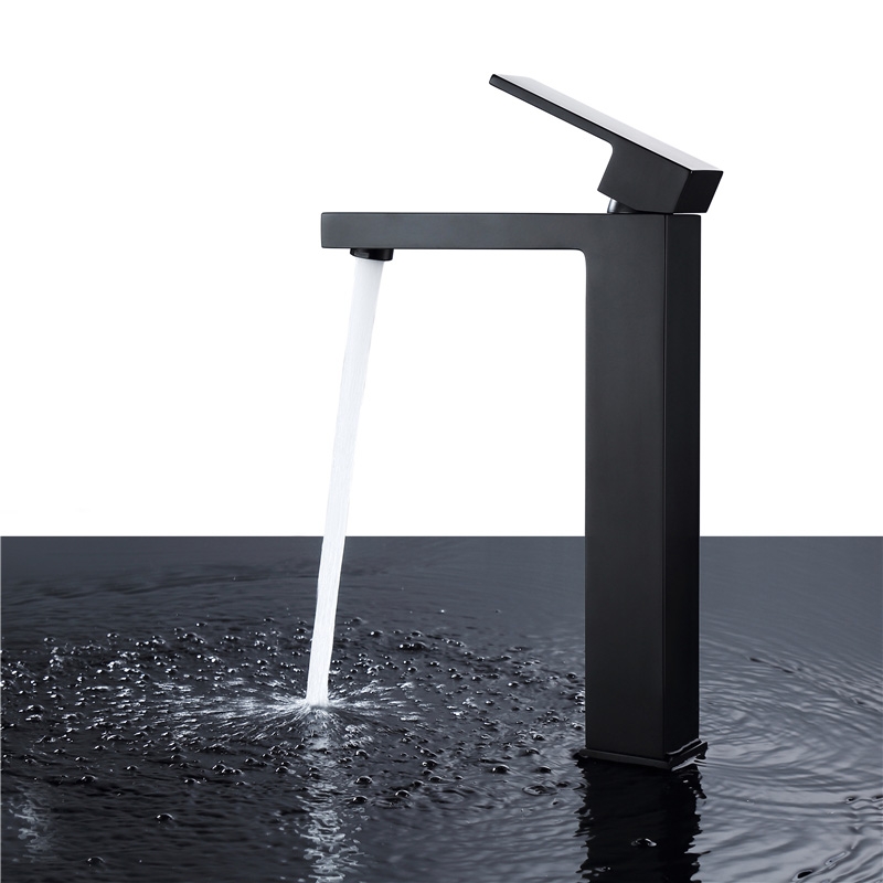 Смеситель ABBER Daheim  для раковины высокий, черный матовый