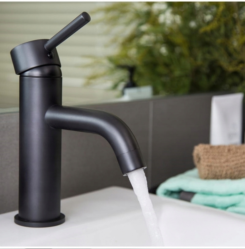 Смеситель для умывальника Rea LUNGO BLACK MAT, черный 