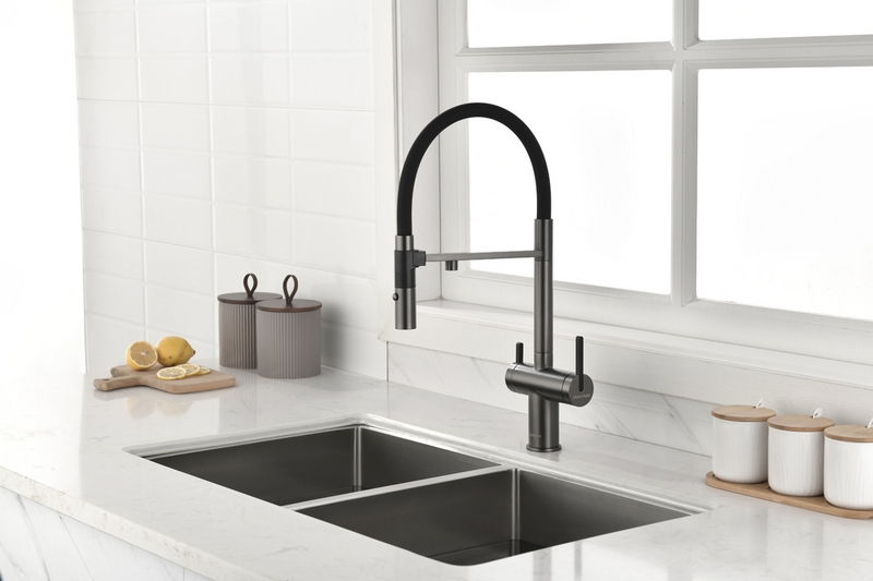 Смеситель PAULMARK GRAVITY  (черный/вороненая сталь)