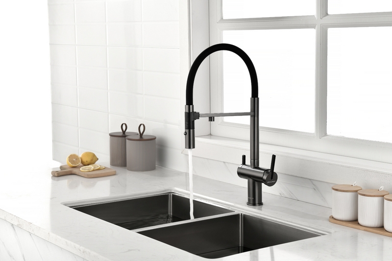 Смеситель PAULMARK GRAVITY  (черный/вороненая сталь)