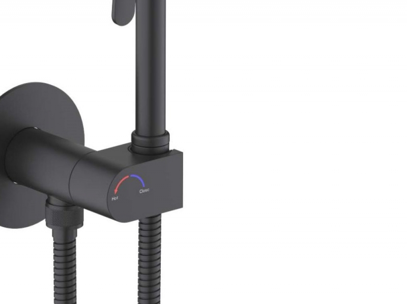 Комплект для гигиенического душа встроенный (смеситель с прогрессивным картриджем + гигиеническая лейка + шланг) AQUATEK, матовый черный  Оберон