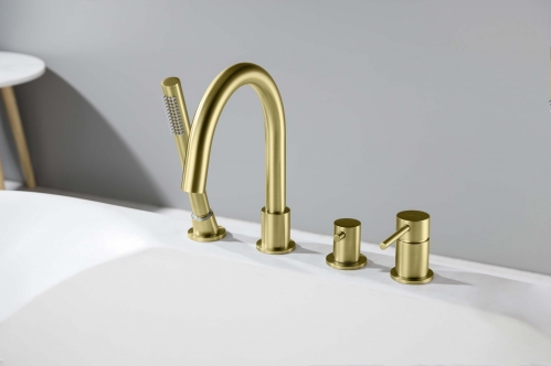 Смеситель на борт ванны на 4 отв. AQUATEK, шлиф.золото  Европа