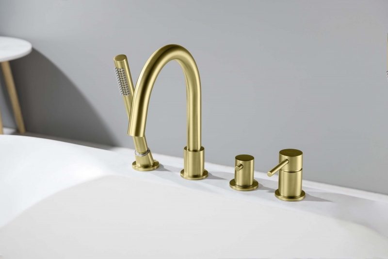 Смеситель на борт ванны на 4 отв. AQUATEK, шлиф.золото  Европа