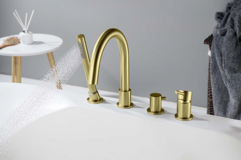 Смеситель на борт ванны на 4 отв. AQUATEK, шлиф.золото  Европа