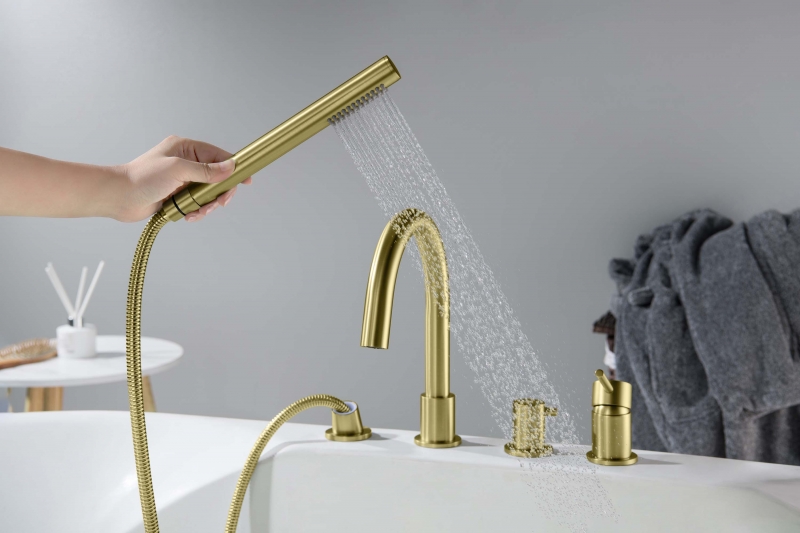 Смеситель на борт ванны на 4 отв. AQUATEK, шлиф.золото  Европа