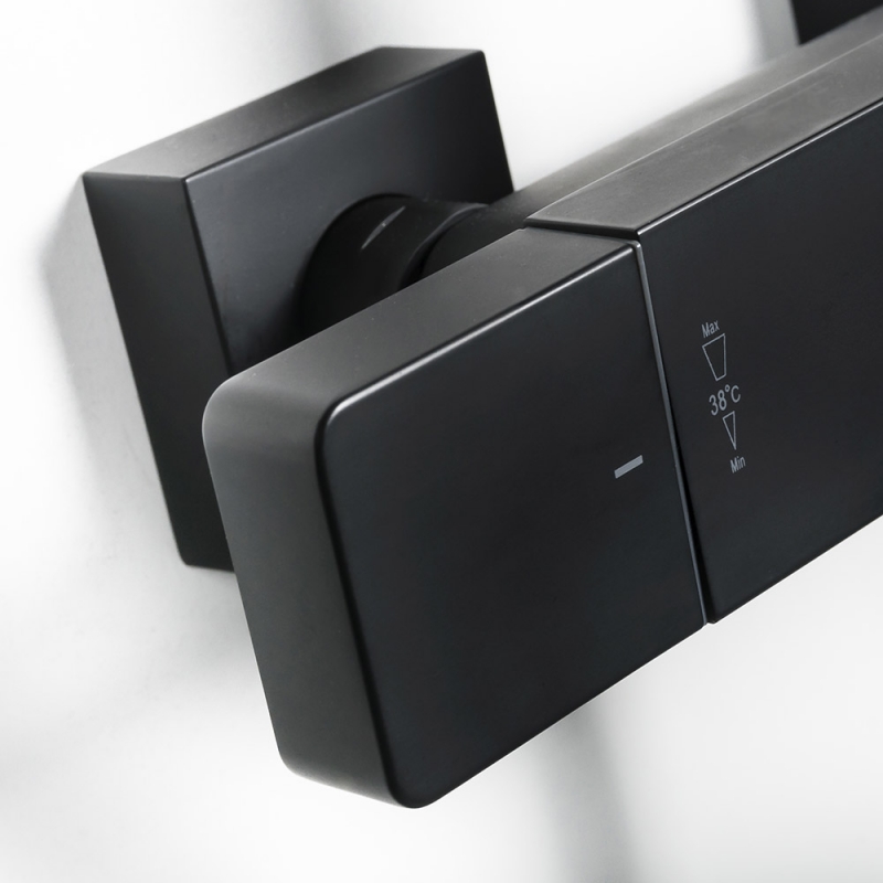 Душевая стойка Clever Nine Xtreme, термостат, цвет черный матовый