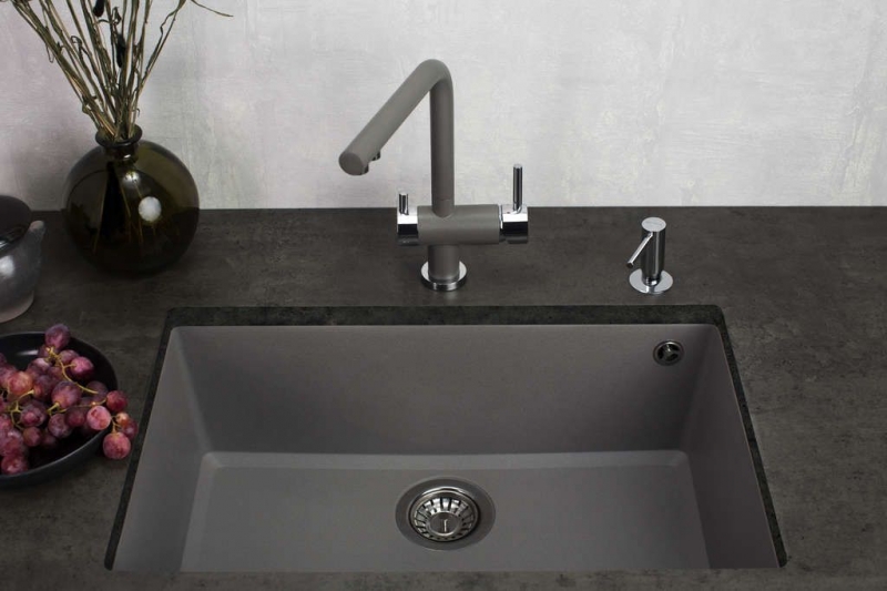 Кухонная мойка из гранита Omoikiri Tedori 66-U-BL черный