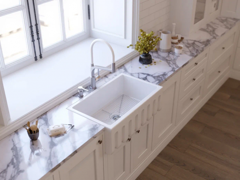 Смеситель для кухни Omoikiri Sinto 2 Plus-BN-WH нержавеющая сталь/белый шланг