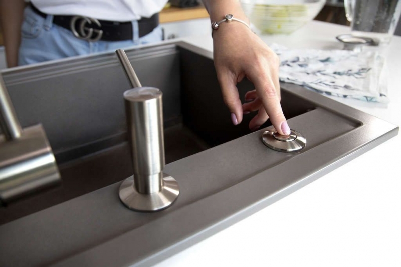 Пневматическая кнопка для измельчителя OMOIKIRI SW-01-LG