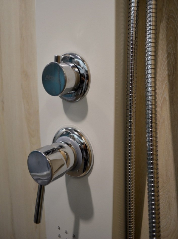 Душевая панель Leroy Relax Spa spout ( с набором воды)