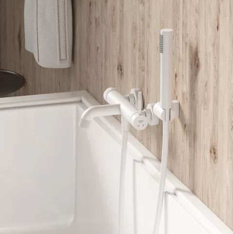 Смеситель для ванны Vieir V40-OMODEO белый матовый