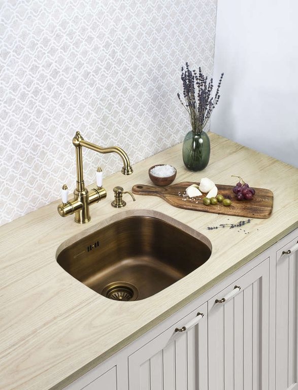 Смеситель для кухни Omoikiri Tottori-AB античная латунь 