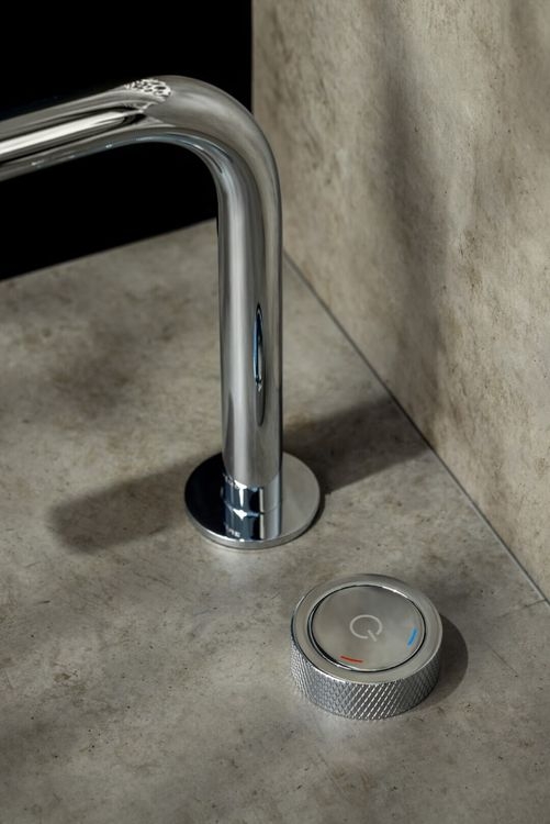 Смеситель для умывальника Boheme Tech никель