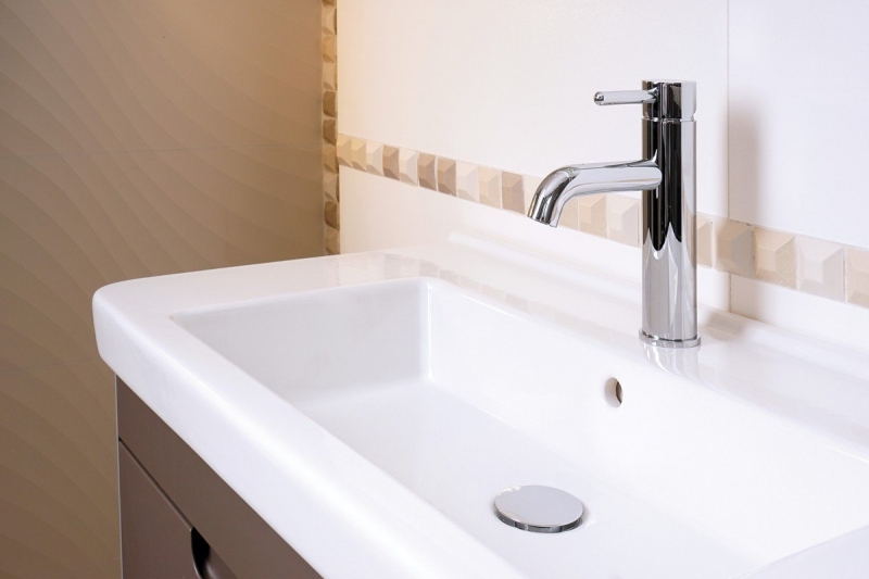 Смеситель Omnires Y для раковины, высота 16.2 см, сатин